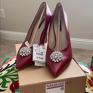 Unique heels with diamond embellishment SOLD